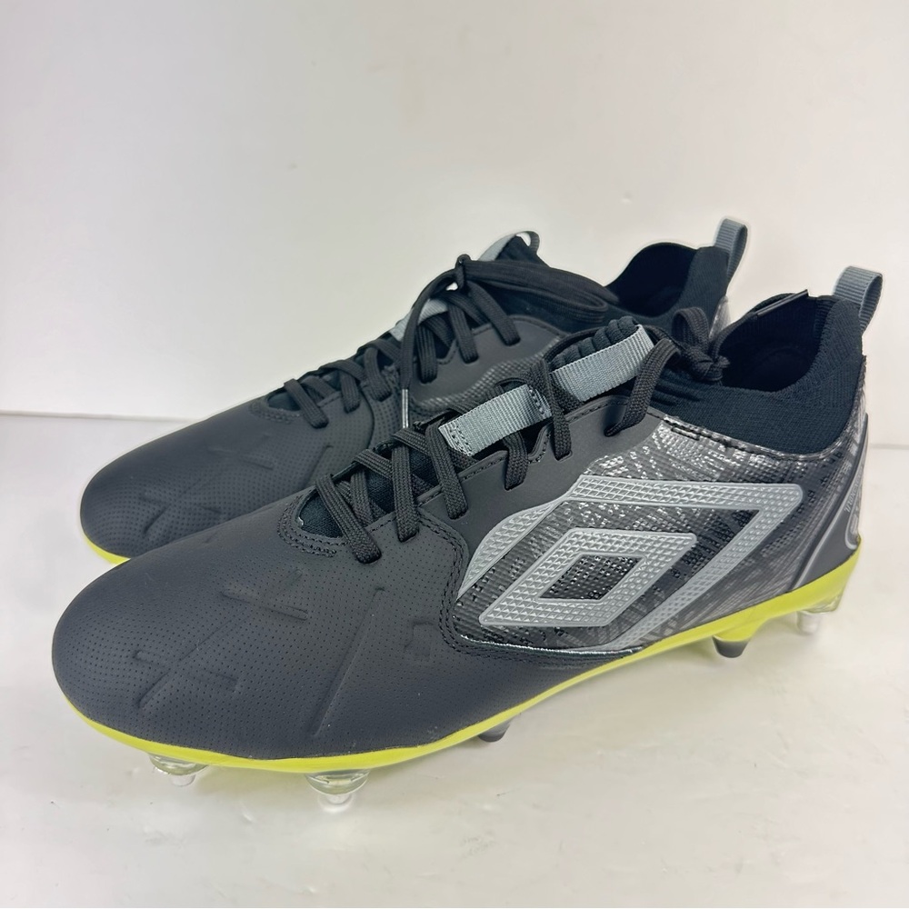 Mens UMBRO Tocco II Pro SG Sz Men 8/Women 9.5 Leather Soccer Cleats Metal Studs